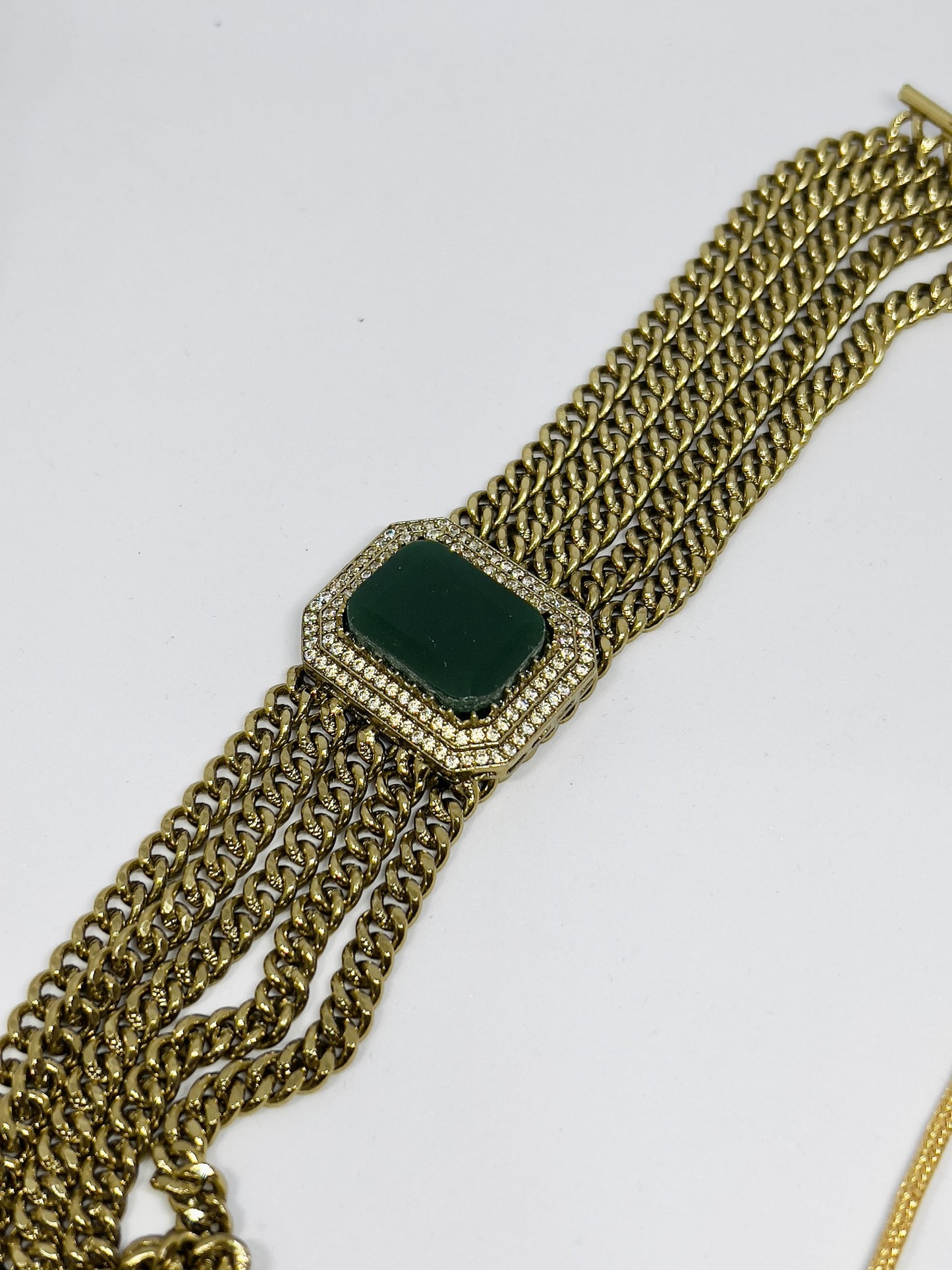 Emerald Green Choker with Curb Chain and Earrings (Jewelry Set)