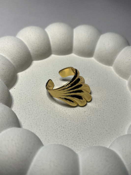 Beachy Keen Ring (Adjustable)