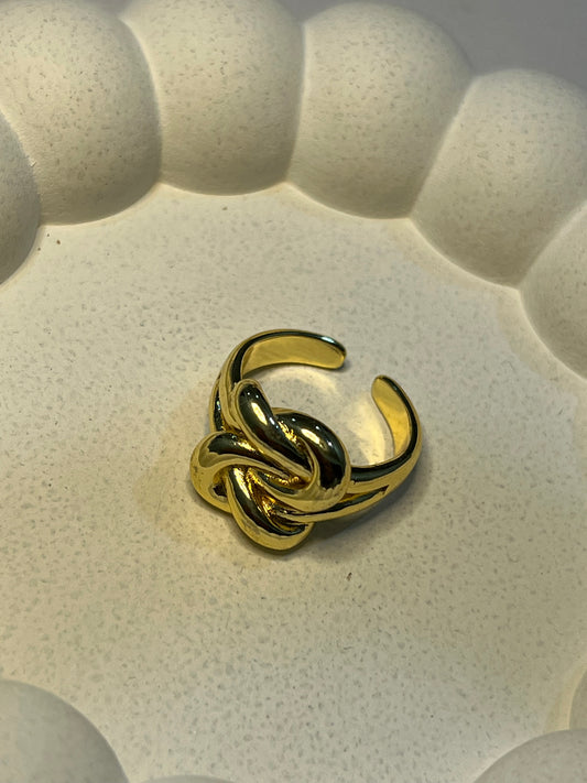 Adjustable Knot Finger Ring