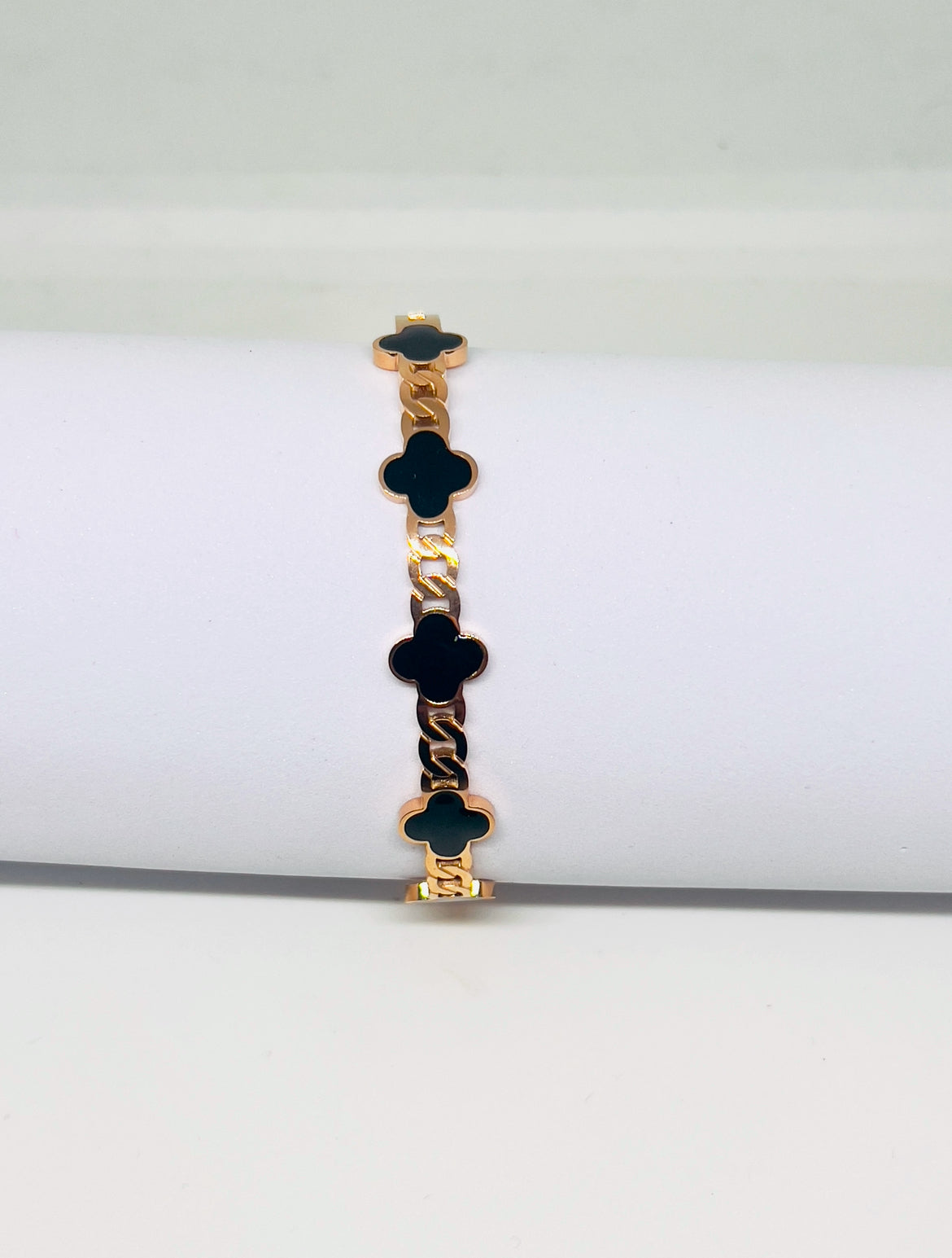 Rose Gold Black Clover Bracelet