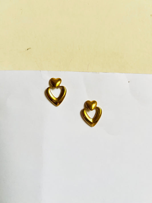 Amore Hearts Ear Studs - (Earrings)