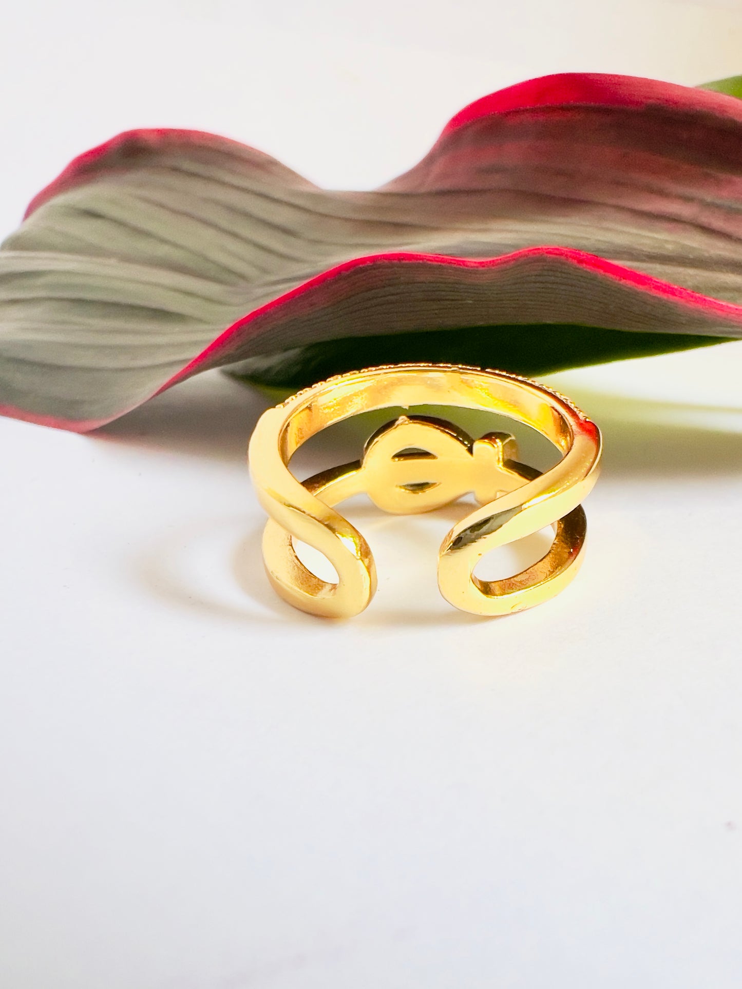 Aurora Knot Finger Ring