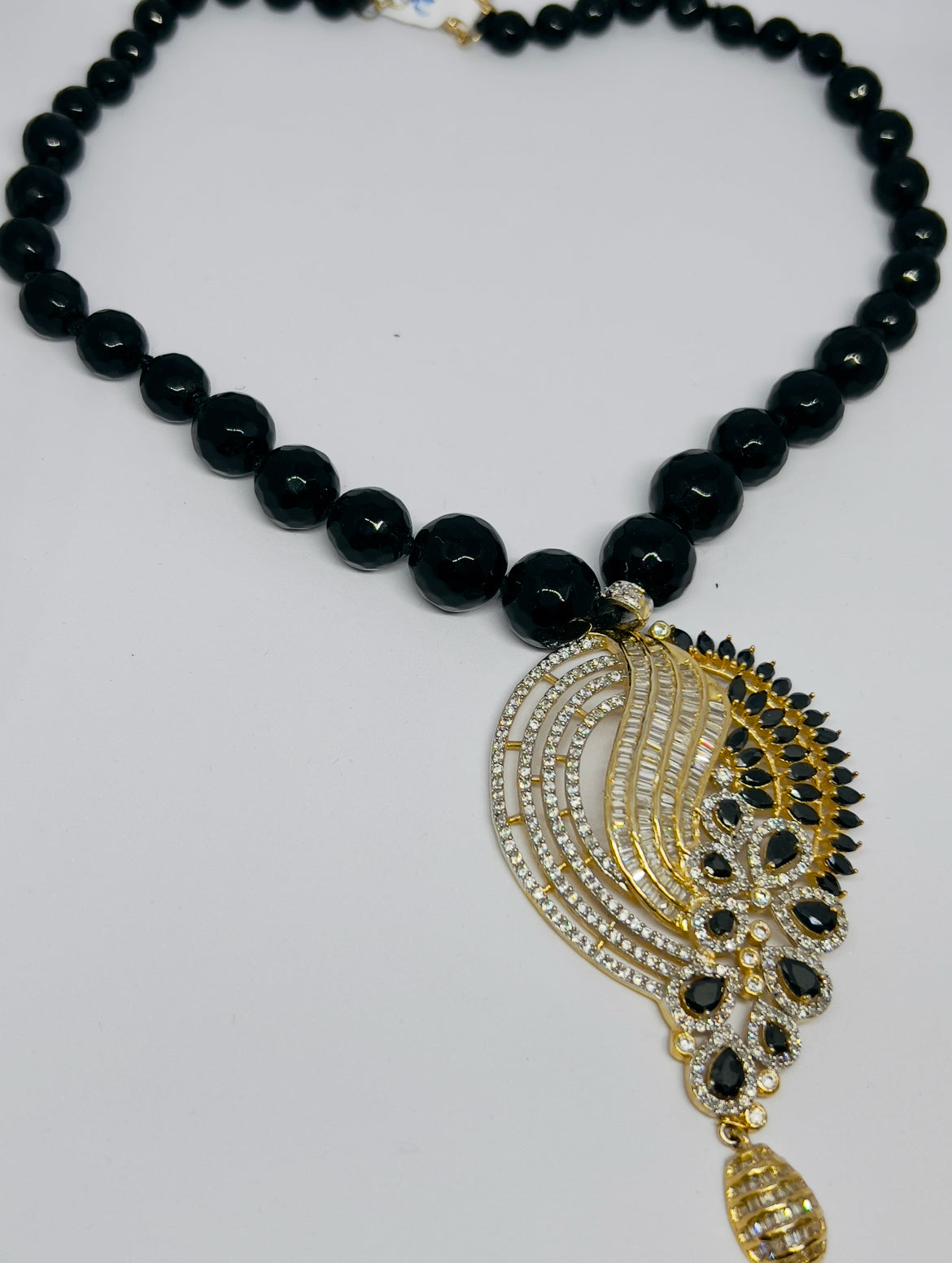 Black Moti Maala with Pendant Jewelry Set