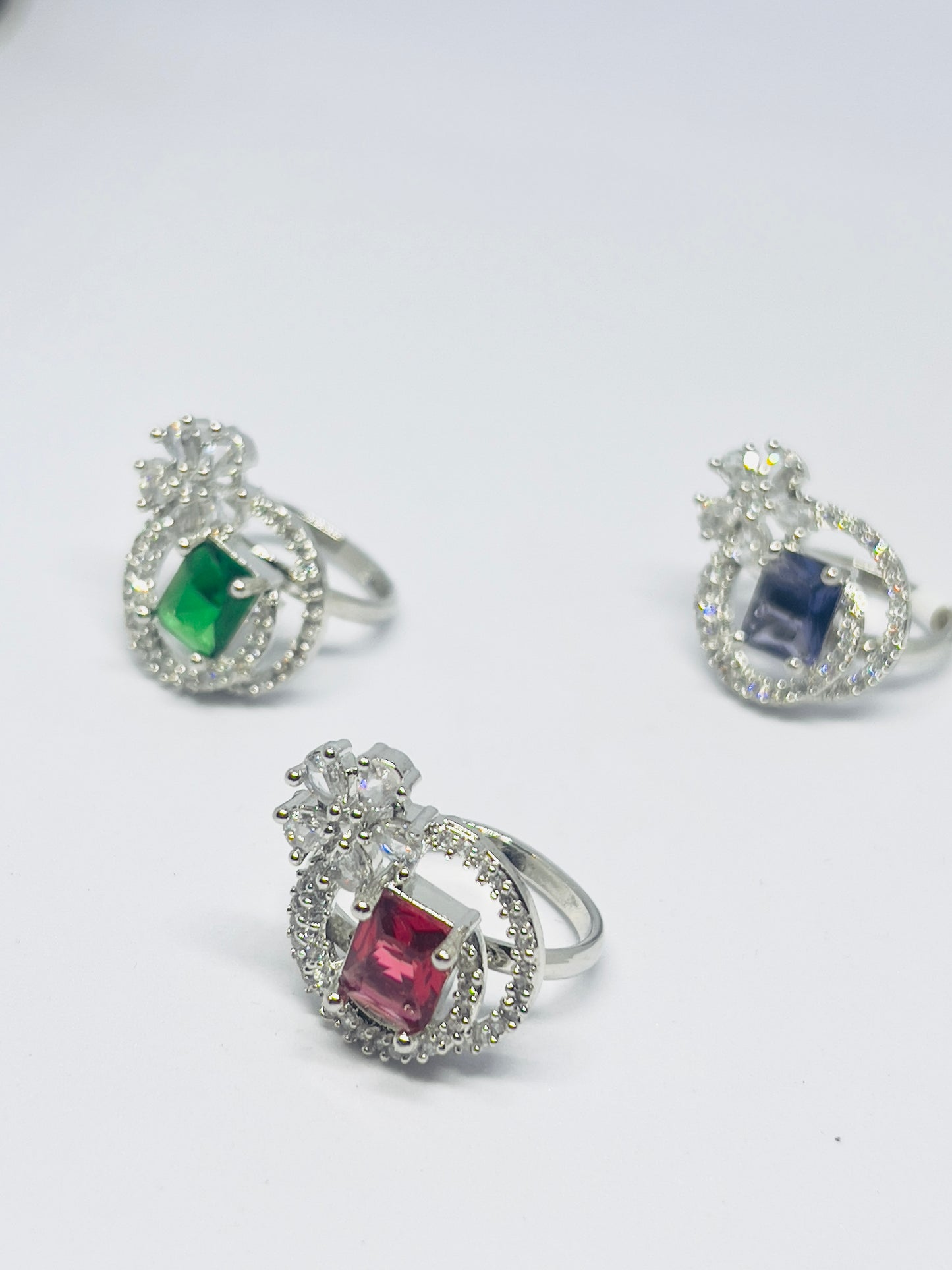 Rhodium-Plated Purple AD Finger Ring